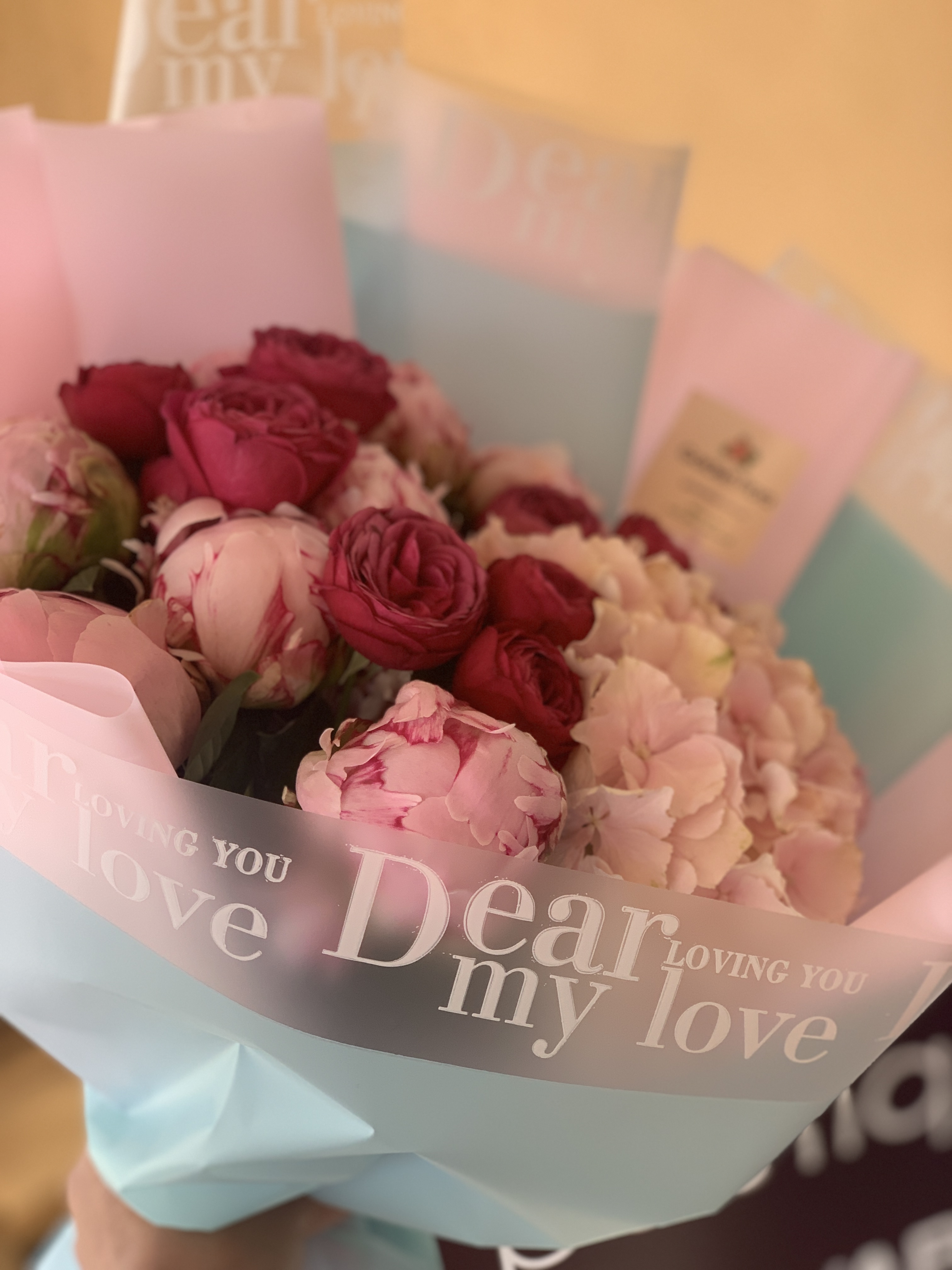 Мікс з рожевих півоній і гортензії