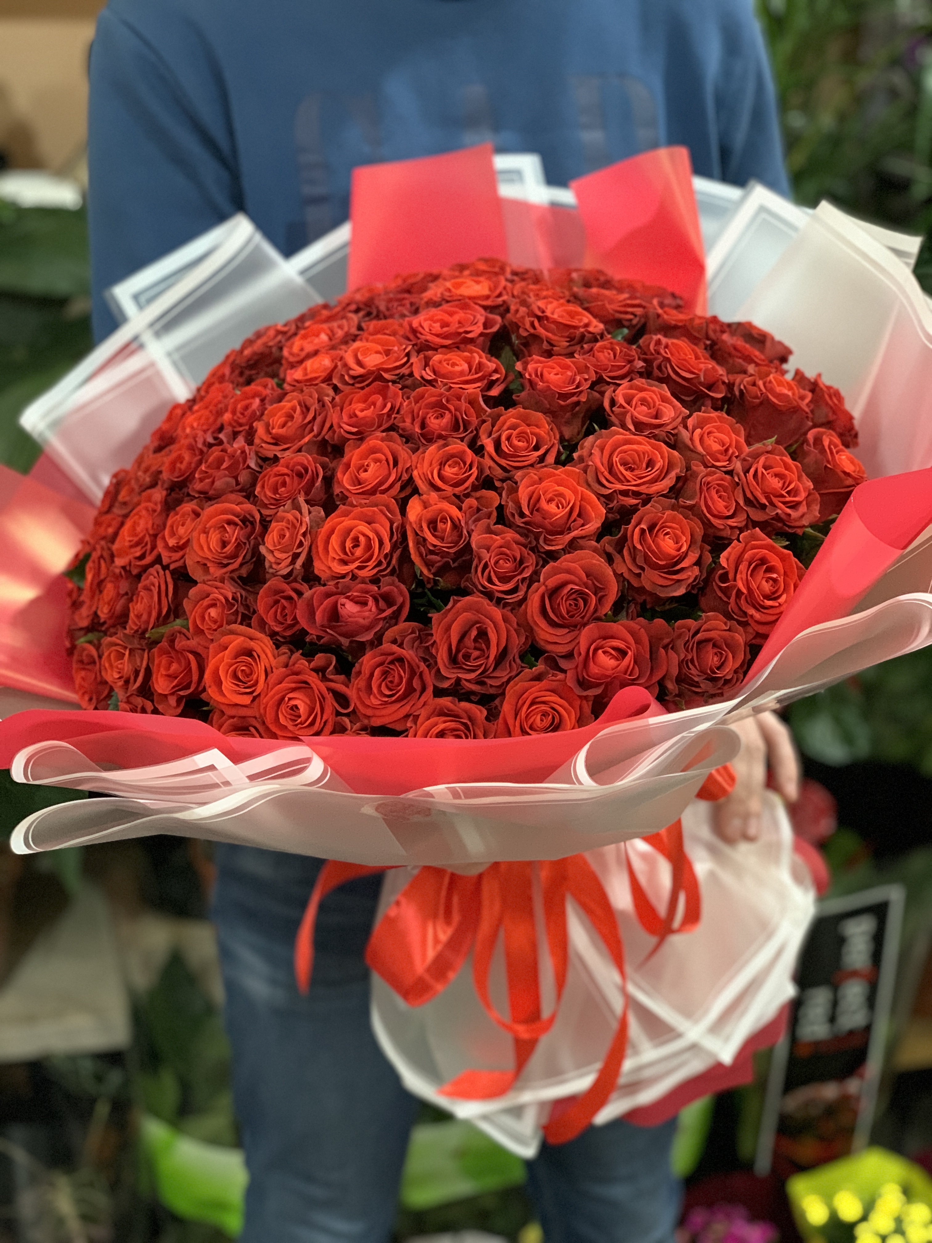 101 червона троянда Ельторо